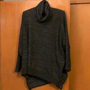 Cowl neck dolman sleeve shirt : large